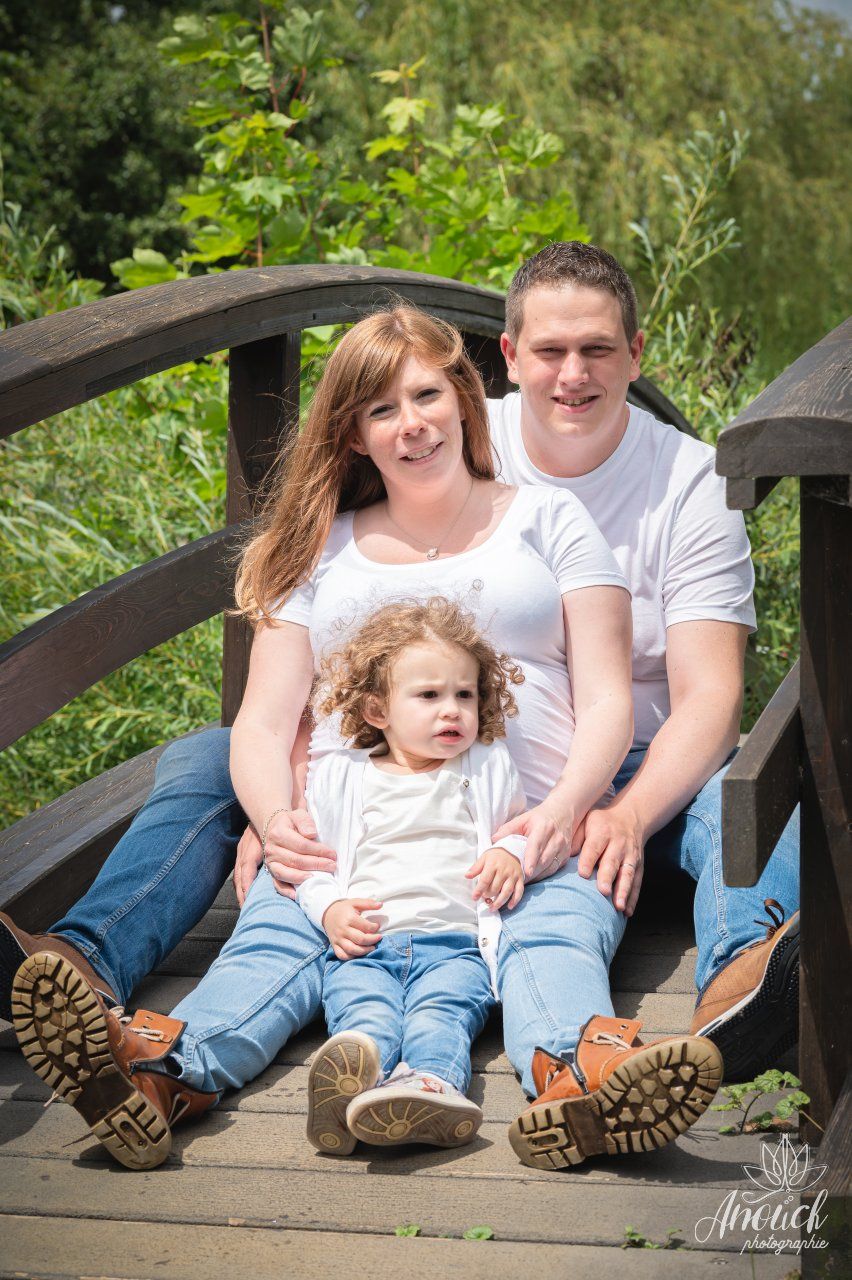 Séance photo maternité réalisée à Neuchâtel