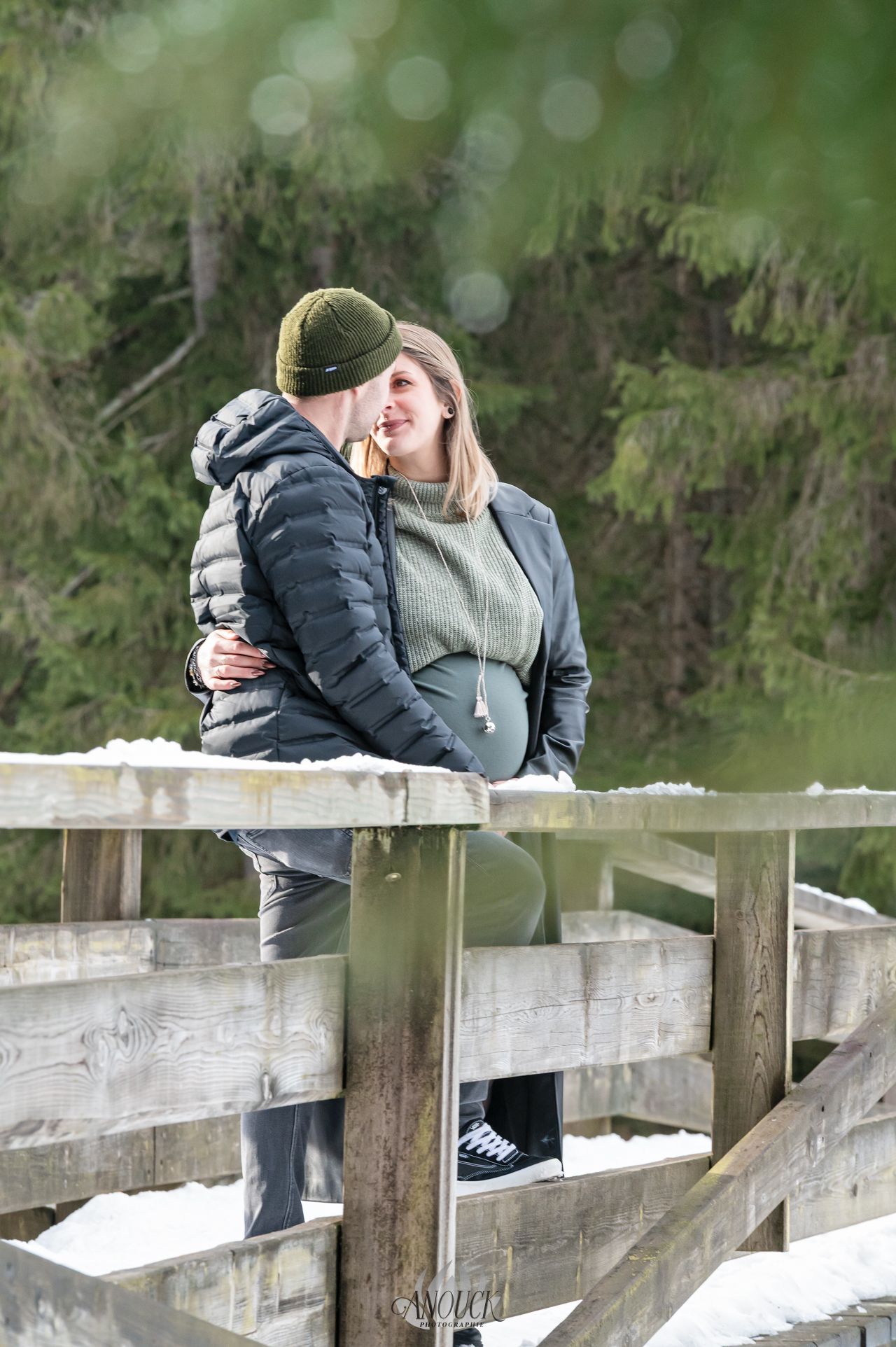Shooting grossesse extérieur en Suisse Romande