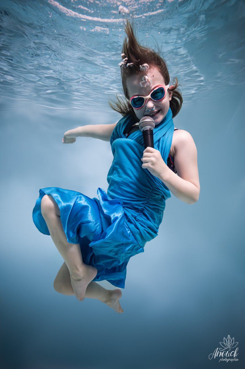 Séance photo aquatique en piscine privatisée à Neuchâtel